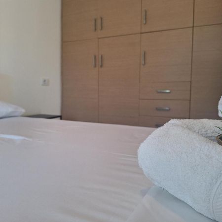 Lucas Apartments Himare Exterior photo